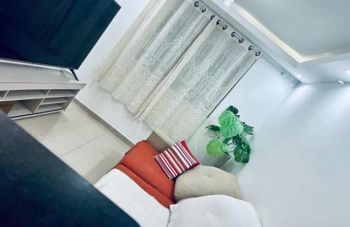 Tanque Apartamento | Apto Flora com ótimo custo benefício 15 min da PRAIA DA BARRA