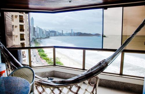 Barra Sul Apartamento | Apto frente mar Bal Camboriu pé na areia churrasqueira carvao na sacada fantástica e encantadora vista mar