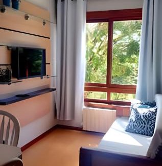 Bairro Lago Negro Casa | Apto Gramado a pé! Ar cond, Tv Smart, Wi-fi, Vaga!