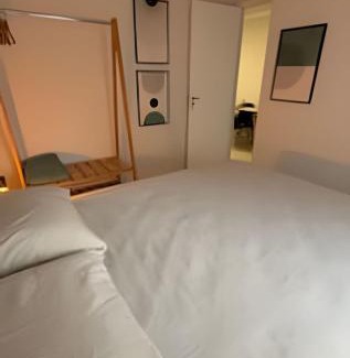 Colonia Dona Luiza Apartamento | Apto Lindo com Jardim Privativo - Oficinas