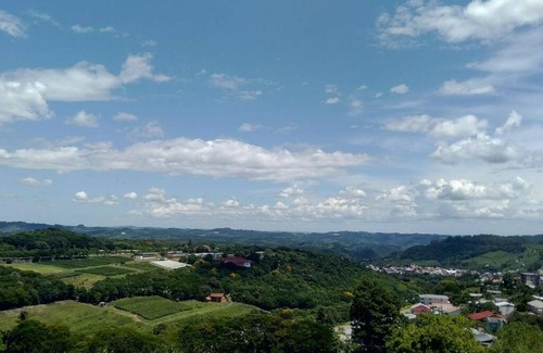 Maria Goretti Apartamento | Apto super aconchegante/linda vista para Vale dos Vinhedos