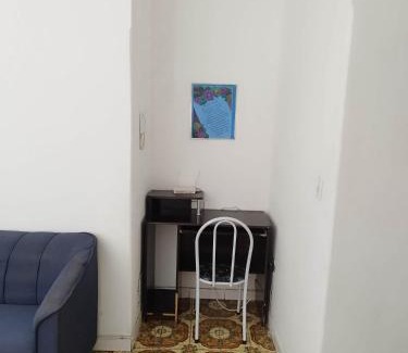 Centro de Vila Velha Apartamento | Apto tipo Casa 10 com 2 quartos bem grande Praia da Costa Centro Ar Condicionado Internet Mobiliado Geladeira Fogao TV