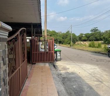 Lunas Casa | Aqil Homestay Lunas Kulim for Mslim only