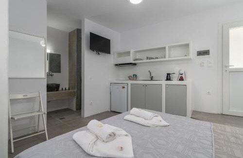 Milos Cama Y Desayuno | Aqua Bay Agia Kyriaki