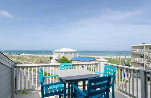 North Carolina Coast Casa | Aqua Blue by Bryant Real Estate