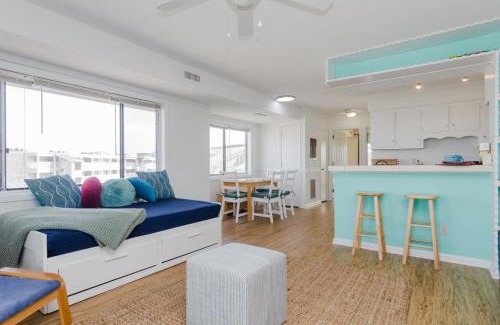 North Carolina Coast Casa | Aqua Blue by Bryant Real Estate
