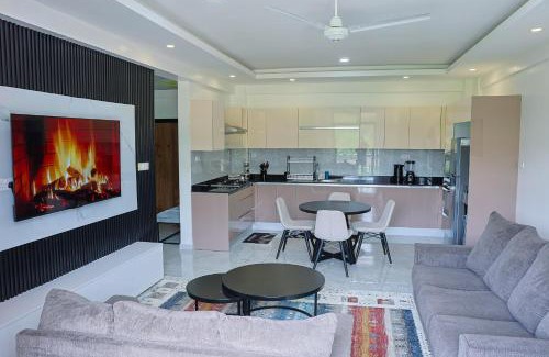 Central Province Casa | Aqua Garden