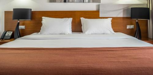 Oura Hotel | Aqua Pedra Dos Bicos Design Beach Hotel - Adults Friendly