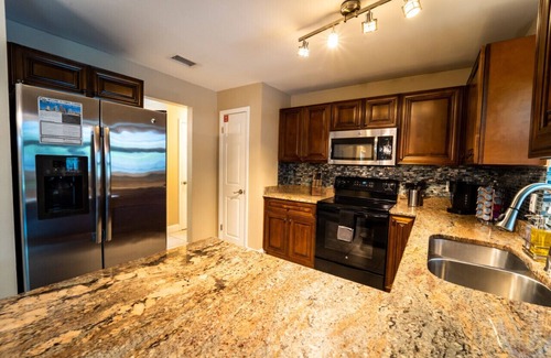 Pinecrest West Park Casa | KMG: "AQUA VILLA" 3BD 2BA W / POOL EN EL AEROPUERTO DE TPA