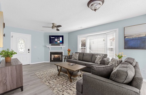 Crescent Beach Casa | Aqua Vista | 5 Bed, 4 Bath
