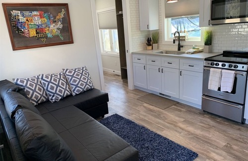 South Haven Alquiler De Eote | Aqua Vista- Floating Cottage close to beaches, downtown, and pool
