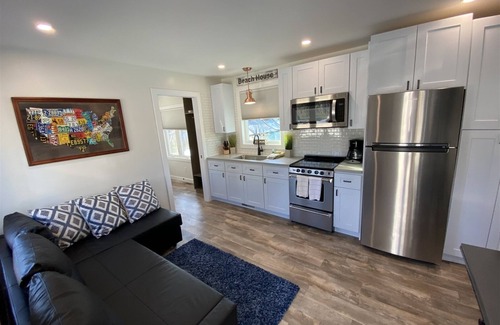 South Haven Alquiler De Eote | Aqua Vista- Floating Cottage close to beaches, downtown, and pool