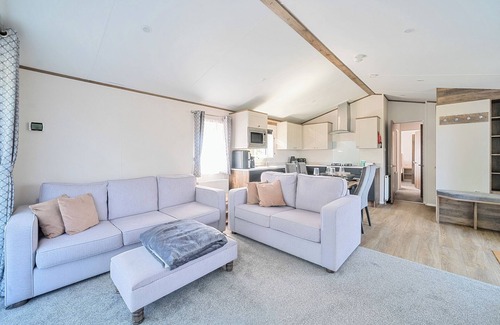 Great Houghton Cabaña | AQUADROME ABODE - BILLING AQUADROME in Billing Aquadrome Holiday Park
