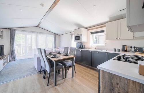 Great Houghton Cabaña | AQUADROME ABODE - BILLING AQUADROME in Billing Aquadrome Holiday Park
