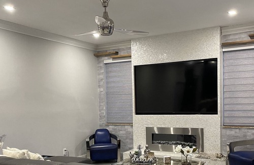 Pembroke Pines Casa | Aqualux a Cozy family pool home located in South Florida.