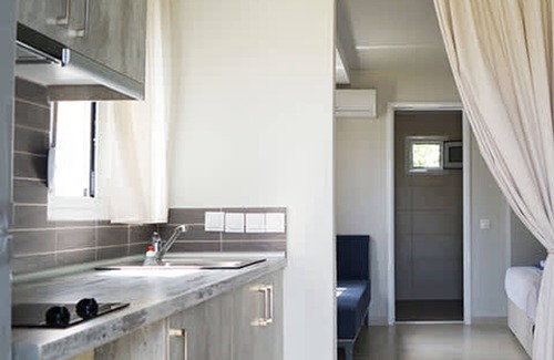 Pefkochori Apartamento | Aquamare Studios - Seaview Suite & Pool Bliss