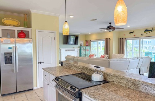 Treasure Beach Village Casa | Aquapelago Pool pet Friendly SGI Family Home