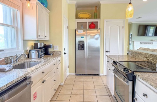 Treasure Beach Village Casa | Aquapelago Pool pet Friendly SGI Family Home