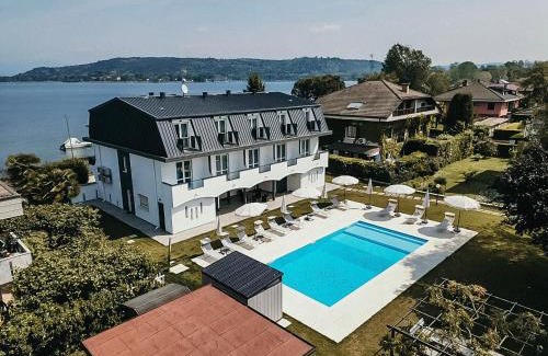 Villaggi Apartamento | Aquavista Residence - Panoramic Lakefront Penthouses with Pool