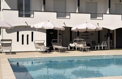 Villaggi Apartamento | Aquavista Residence - Panoramic Lakefront Penthouses with Pool