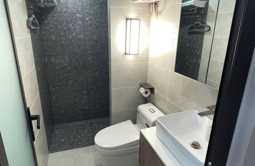 Binh Thanh Hotel | ARA Gem Hotel