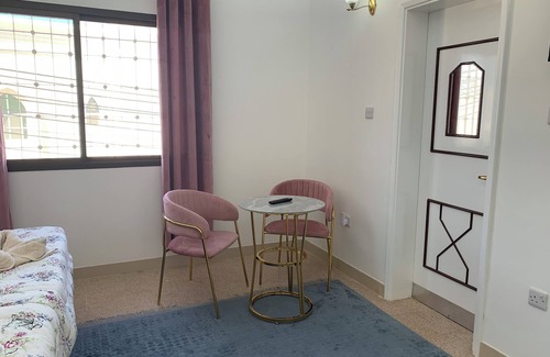Qurm Apartamento | Arabian Night Nook - family-friendly and centrally located guesthouse in Muscat