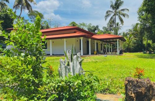 Kotapola Casa | Arachchi Waththa Holiday Bungalow