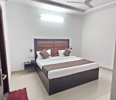 Shikohabad Casa | Aradhaya Guesthouse