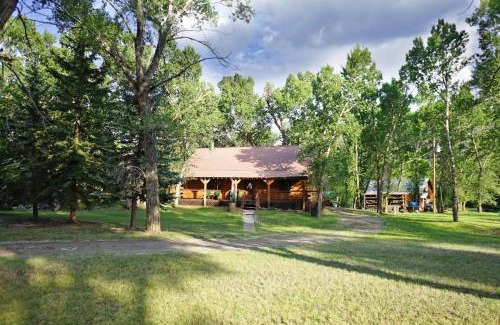 South Fork Casa | Arapahoe Adventure Cabin