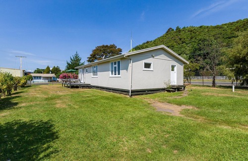 Motuoapa Cabaña | Arataha Landing - Taupo Holiday Home