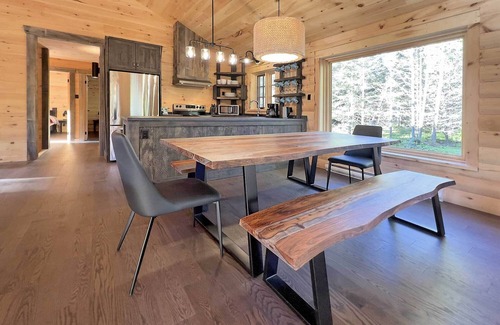 La Malbaie Chalet De Esquí | Arawak - Chalet Confortable et Moderne Avec Jaccuzzi