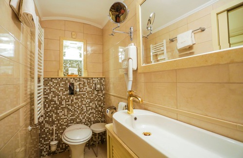 Varazdin Cama Y Desayuno | Arbia Dorka Heritage Palace
