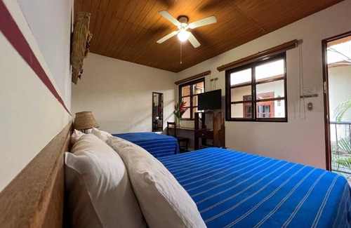 Antiguo Cuscatlan Cama Y Desayuno | Árbol de Fuego Eco-hotel, a green experience in the city