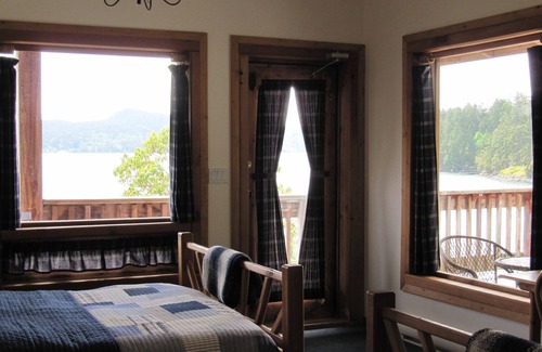 Sooke Casa | Arbutus Cove Guesthouse
