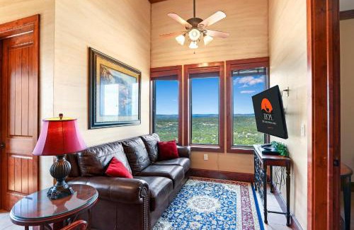Johnson City Hotel | Arc de Texas - Lafayette Suite