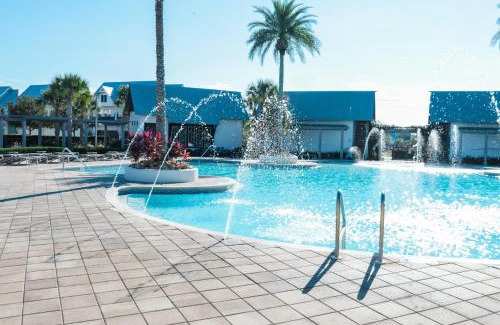 Panama City Beach Casa | Arcade Bar Prominence Resort Pool and Gym Access Close to Beach Sea Happy