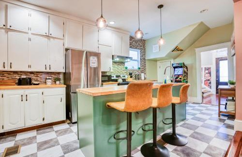 Live Oak Casa | Arcade - Summer Fun Near Starland, River St & DT