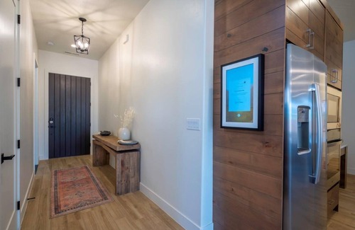 Santa Clara Casa | Arcadia 53 | DOG FRIENDLY * PRIVATE Hot Tub * Arcade Games * Sleeps 21