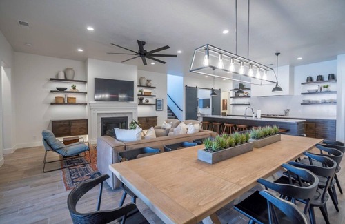 Santa Clara Casa | Arcadia 66 + 67 | TWO POOLS + HOT TUBS + ARCADES + POOL TABLES