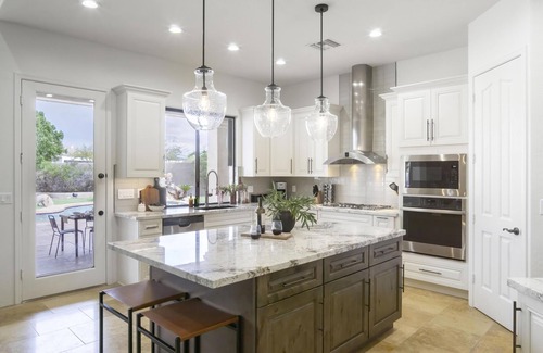 Central Scottsdale Villa | Arcadia by AvantStay | Breathtaking Oasis in Scottsdale w/ Pool & Hot tub