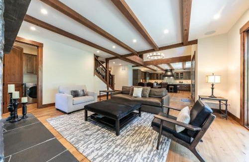 Comstock Acres Casa | Arcadia Manor on the West Shore - Newly Built - 5 BR w Wet Bar EV Charger and Air Conditioning