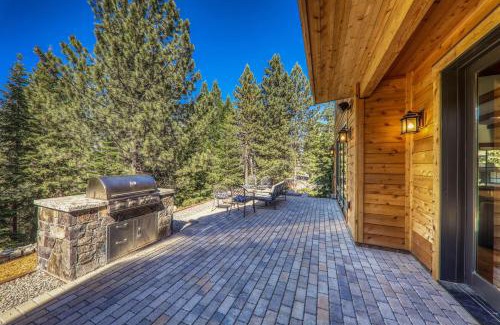 Comstock Acres Casa | Arcadia Manor on the West Shore - Newly Built - 5 BR w Wet Bar EV Charger and Air Conditioning