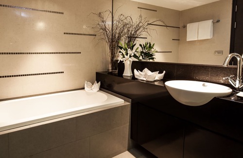 Ploenchit Hotel | Arcadia Residence Ploenchit Bangkok by Compass Hospitality