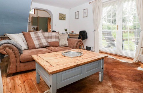 Leominster Cabaña | ARCHERS COTTAGE, romantic, character holiday cottage in Leominster