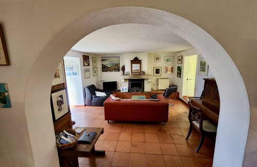 Ulgueira Cabaña | Arquitecto / artista convertido en la granja del siglo XVII en Patrimonio de la Humanidad