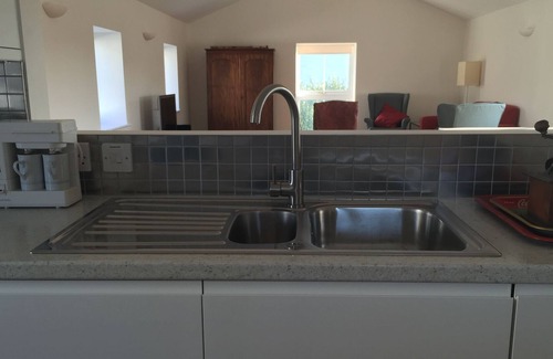 Braye du Valle Casa | Arquitecto convertido en granero de granito, 5 Star Gold Award