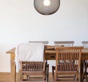 Barneville-Carteret Apartamento | Architect-designed villa with sea view