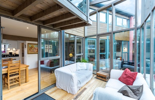 Llyswen Casa | Arquitecto diseñado Eco House en pequeño pueblo en el Wye Valley Walk