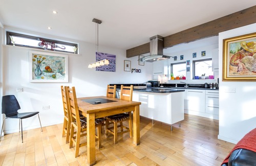 Llyswen Casa | Arquitecto diseñado Eco House en pequeño pueblo en el Wye Valley Walk