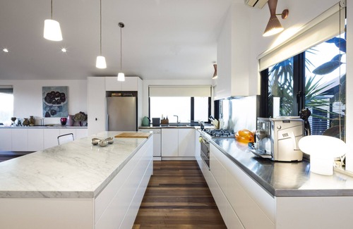 St. Kilda East Casa | Architectural Apartment, in the heart of St Kilda East close to Melbourne CBD.